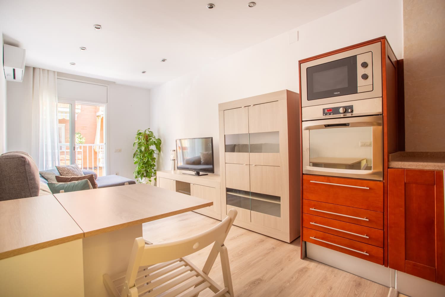 Apartamento moderno por el castillo de Castelldefels. - foto 4